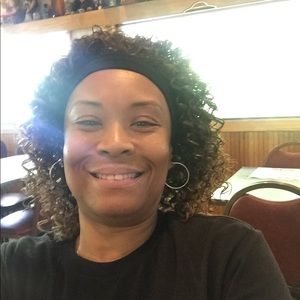 Meet your Posher, Stella